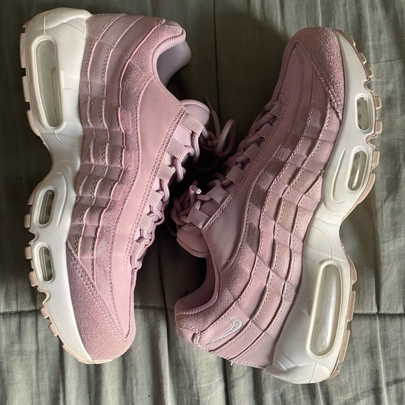 Nike Shoes - Women’s Nike Air Max 95. Light purple Size 7.5